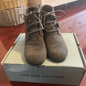 Toms wedge bootie